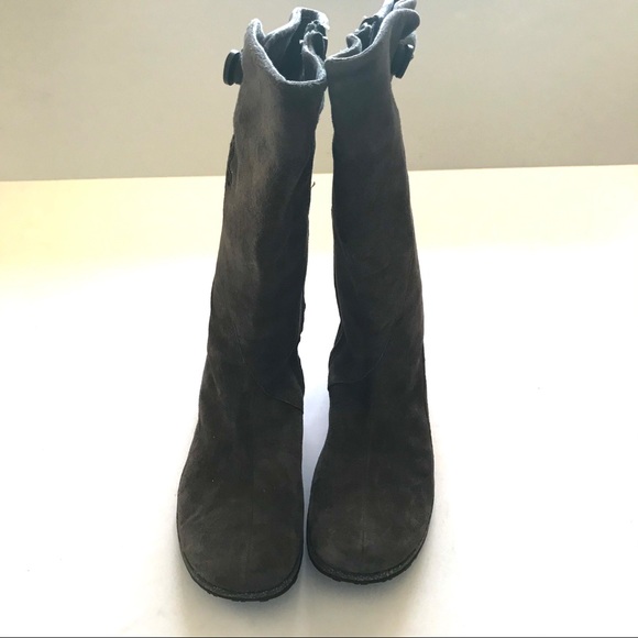 Teva Brown Suede Boots - Picture 3 of 13